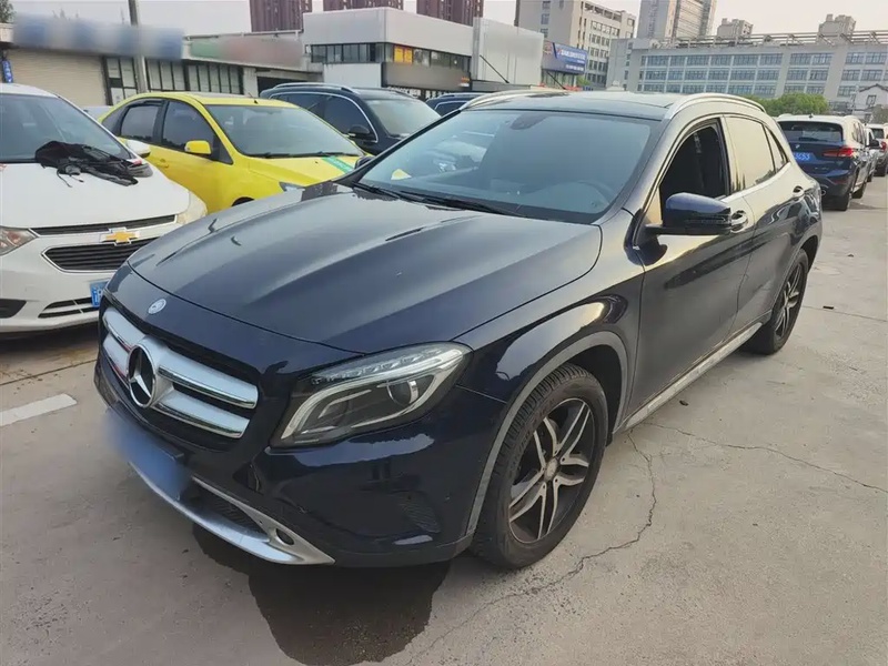 Mercedes-Benz GLA-Class