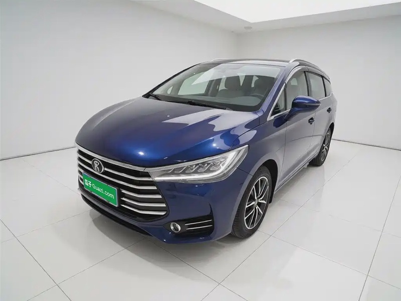 BYD MAX