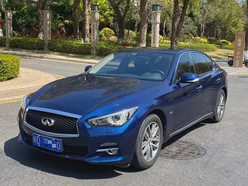 Infiniti Q50