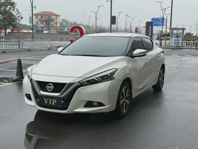 Nissan Bluebird