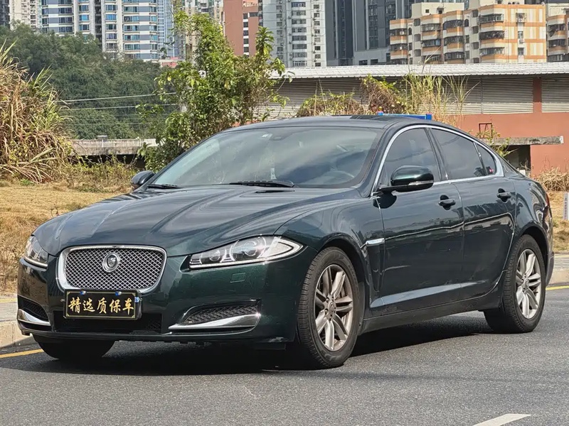Jaguar XF