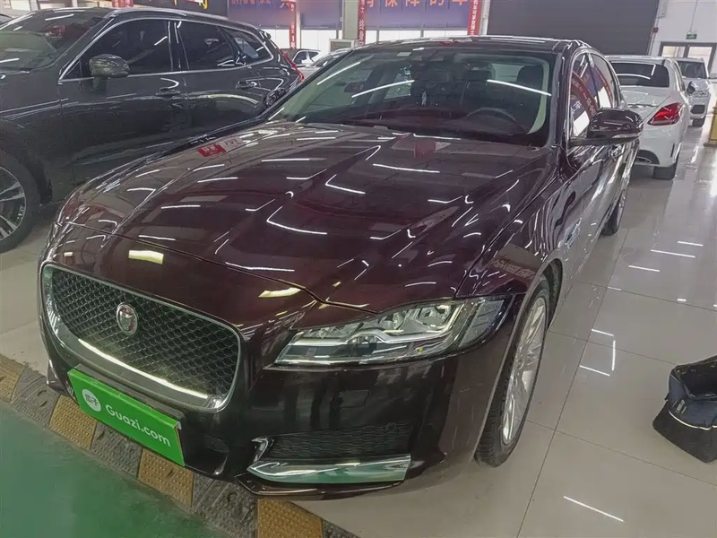 Jaguar XF