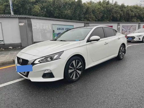 Nissan Teana 2022