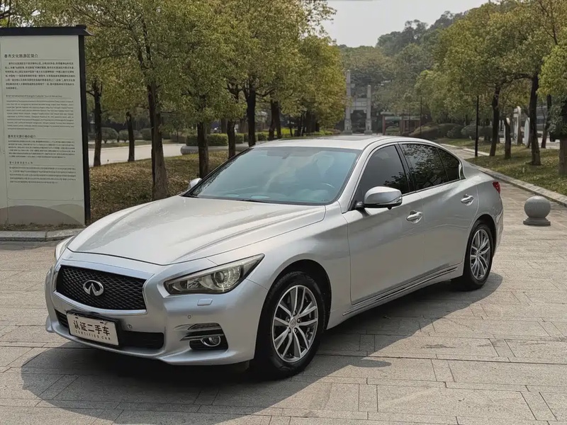 Infiniti Q50