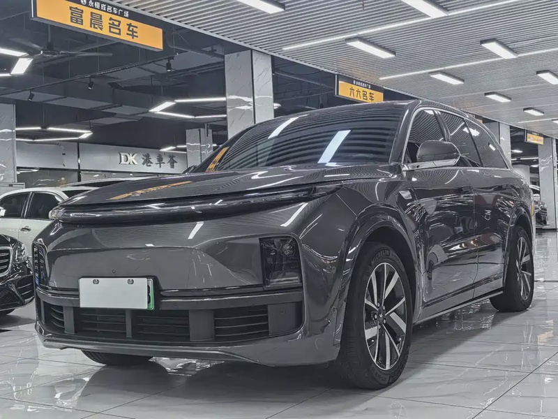 Li Auto L8