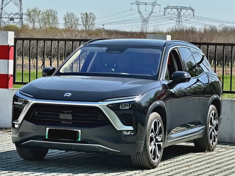 NIO ES8