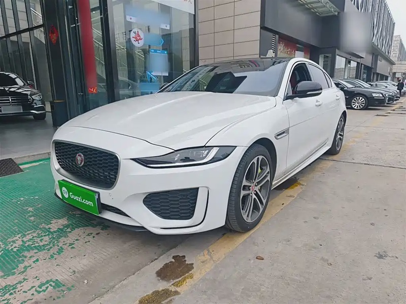 Jaguar XE