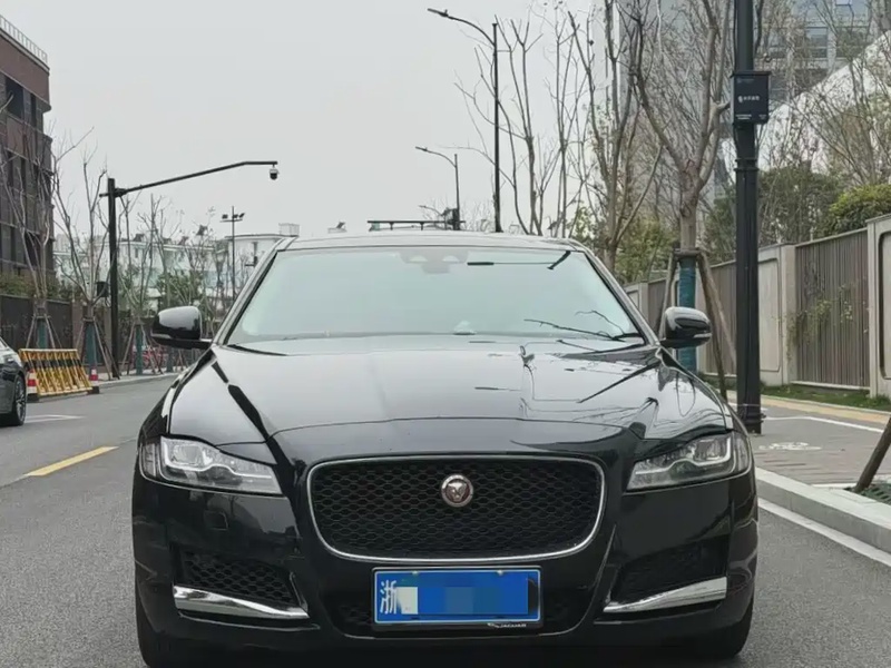 Jaguar XFL