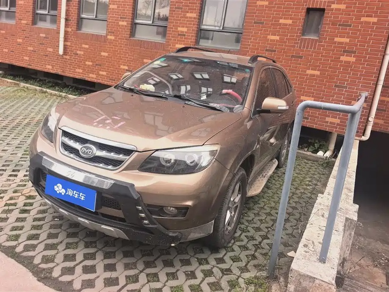 BYD S6
