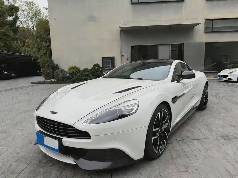Aston Martin Vanquish
