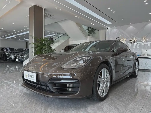 Porsche Panamera 2022