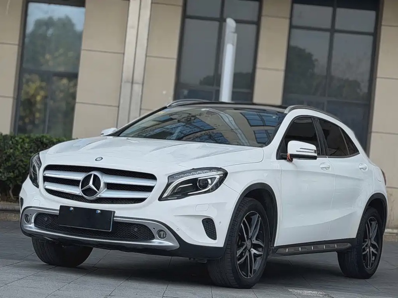 Mercedes-Benz GLA-Class