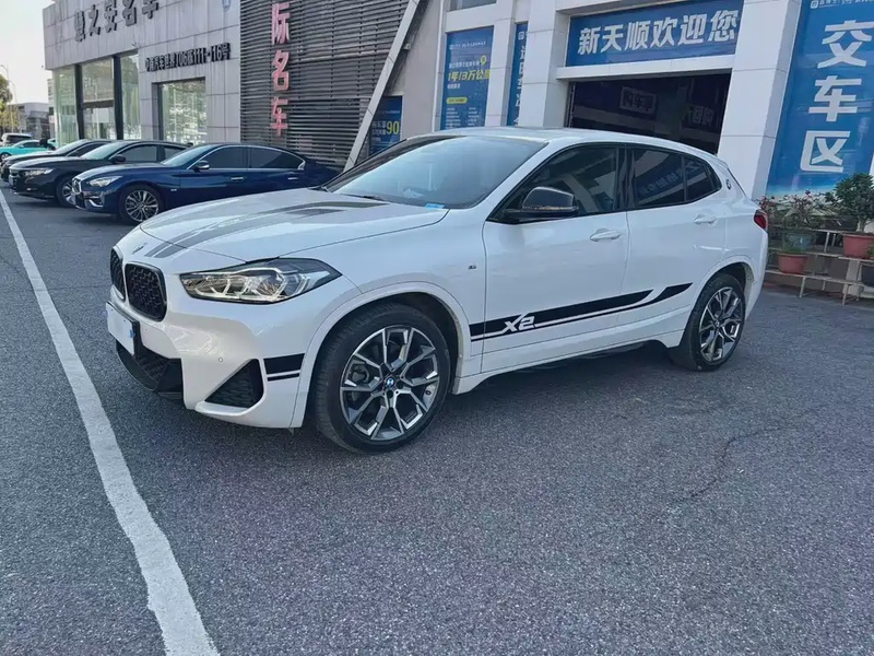 BMW X2