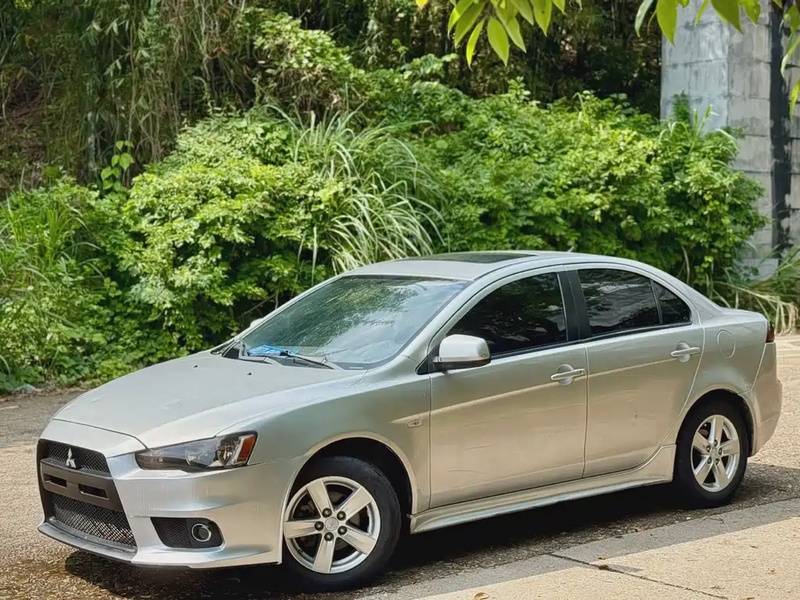 Mitsubishi Lancer EX