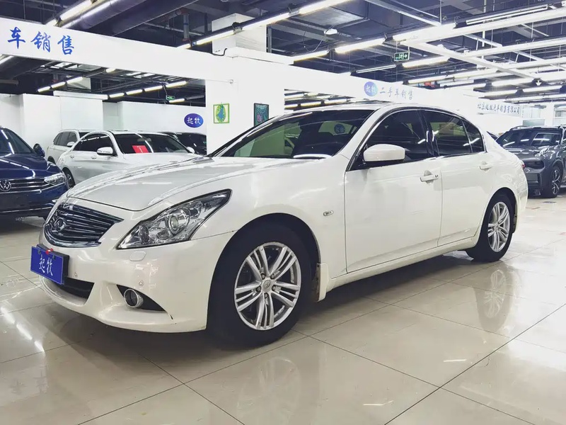 Infiniti G