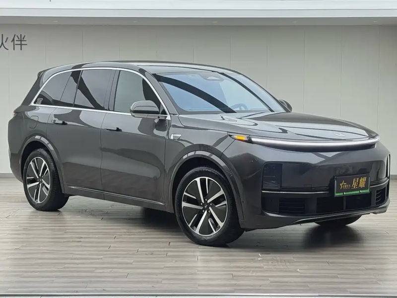 Li Auto L8