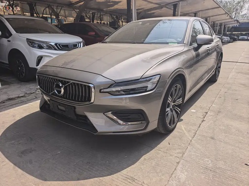 Volvo S60 2022
