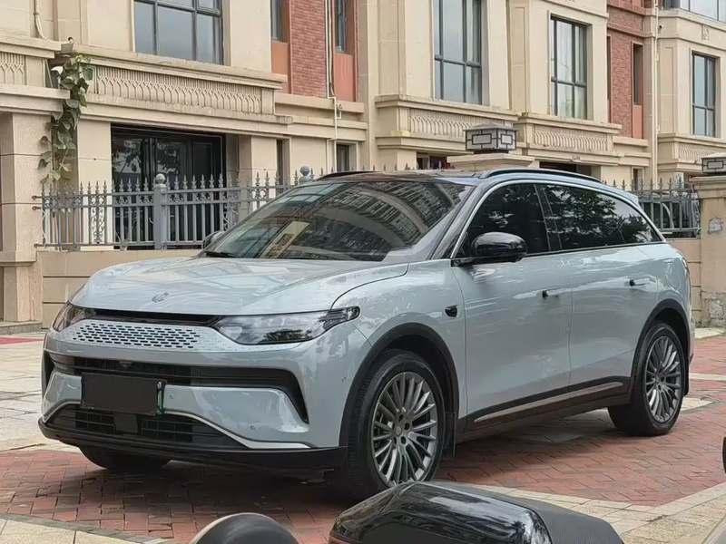 Leapmotor C11