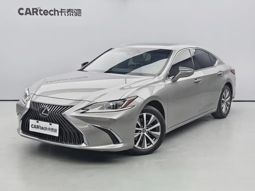 Lexus ES 2020
