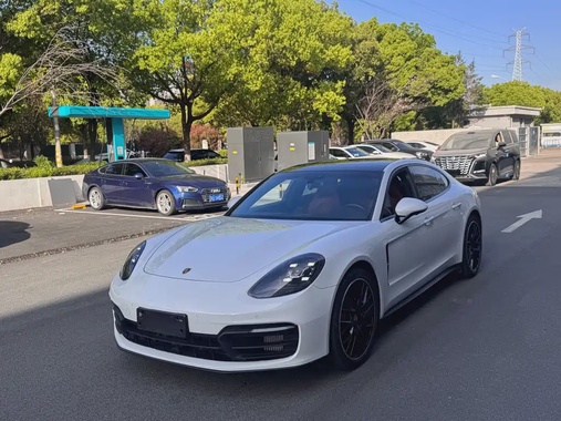 Porsche Panamera 2021
