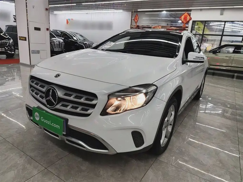 Mercedes-Benz GLA-Class