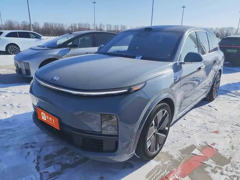 Li Auto L8