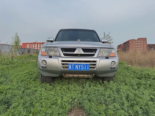 Mitsubishi Pajero 2009