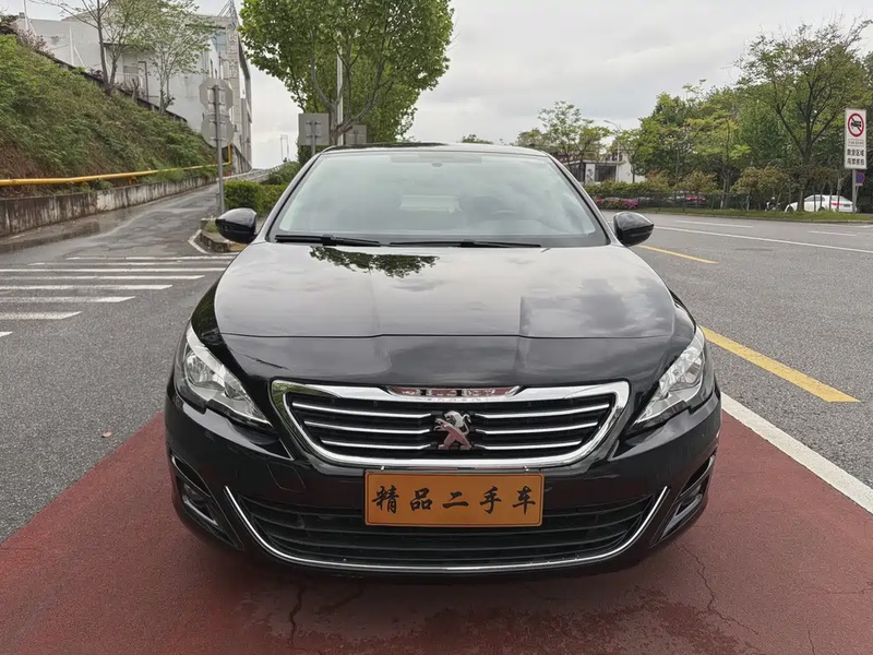 Peugeot 408