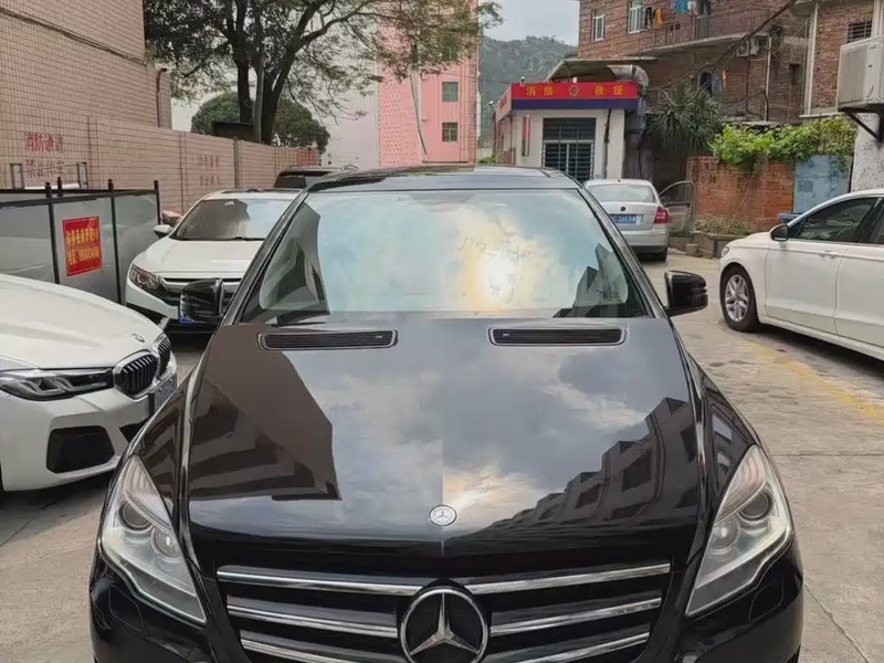 Mercedes-Benz R-Class