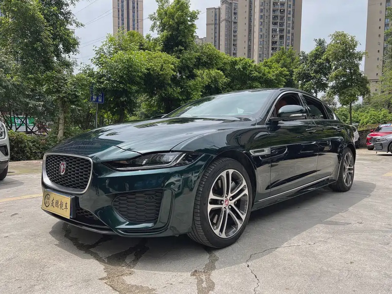 Jaguar XE