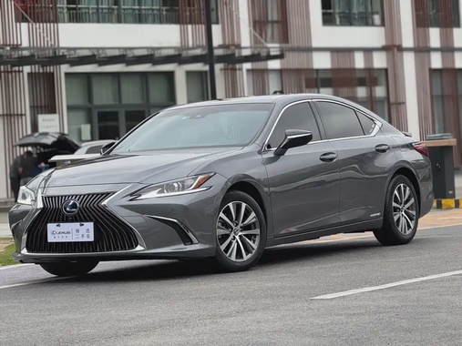 Lexus ES 2019