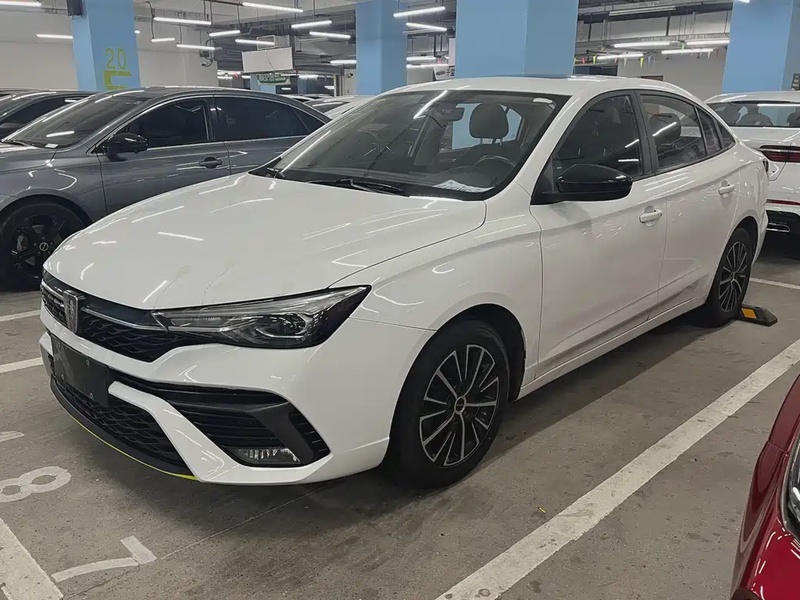 Roewe i5
