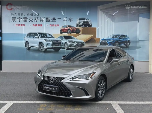 Lexus ES 2022