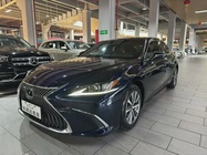 Lexus ES 2019