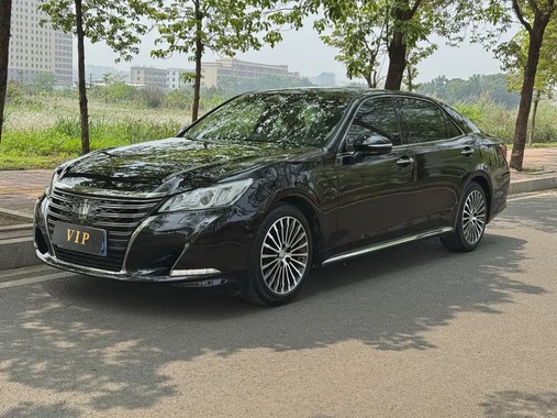 Toyota Crown 2018