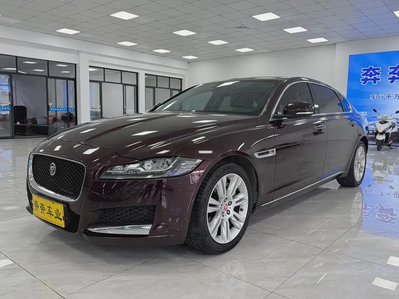 Jaguar XF