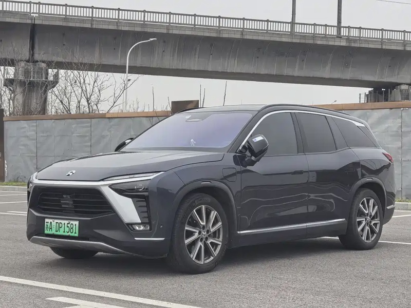 NIO ES8
