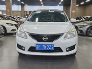 Nissan Tiida 2015