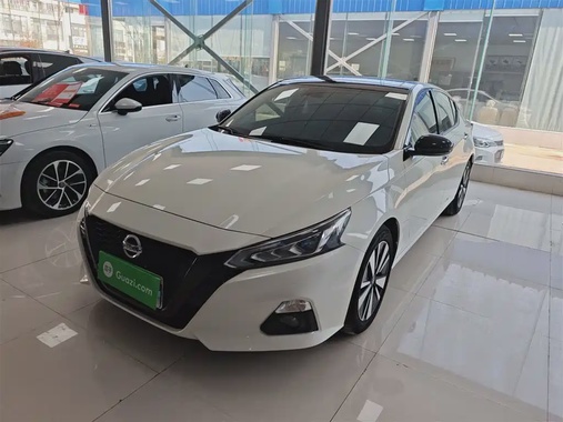 Nissan Teana 2023