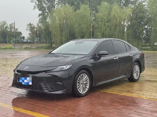 Toyota Camry 2025