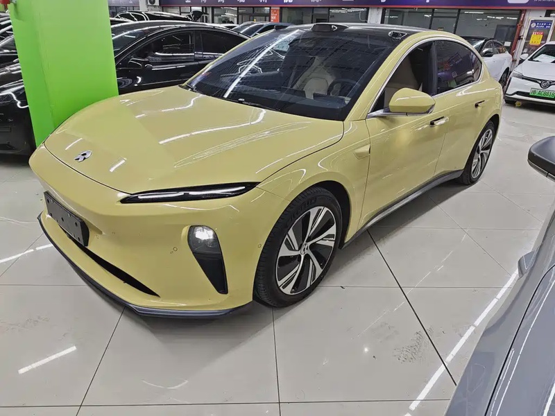 NIO ET5