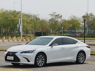Lexus ES 2019