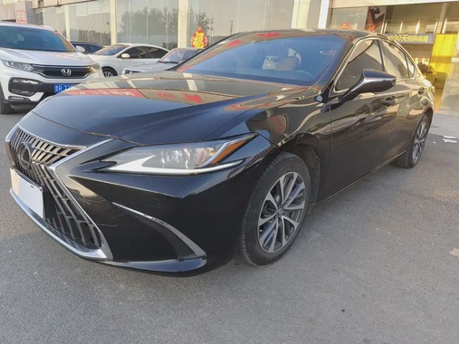 Lexus ES 2024