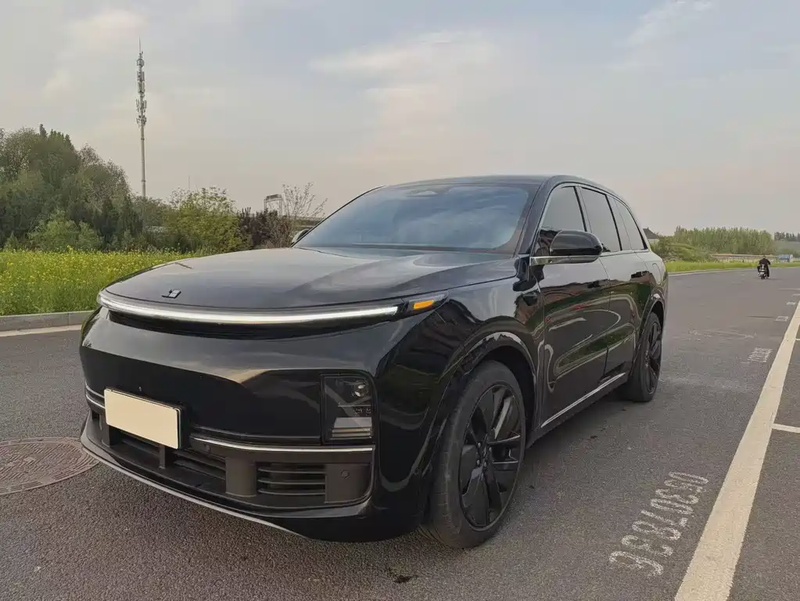 Li Auto L8