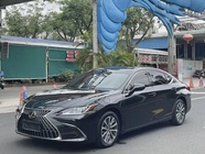 Lexus ES 2022