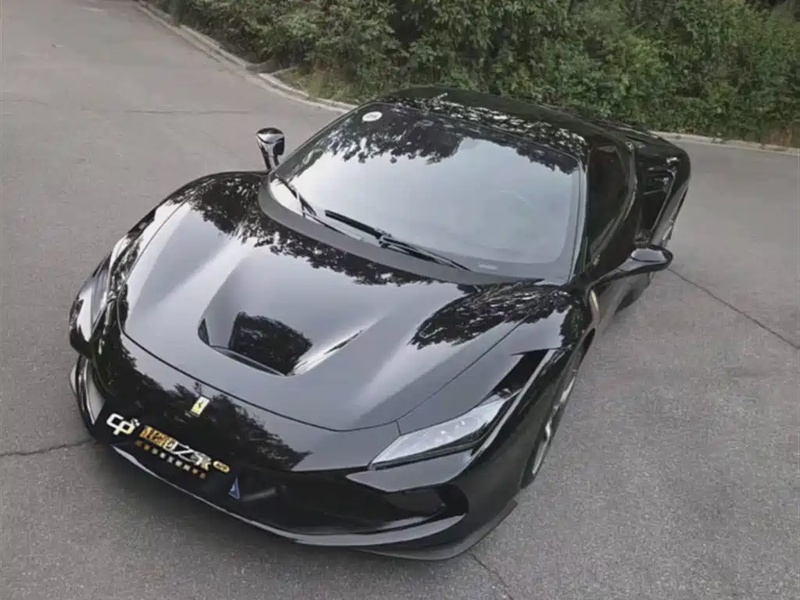 Ferrari F8