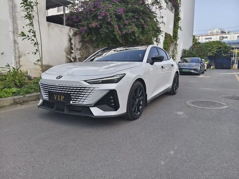 Changan UNI-V