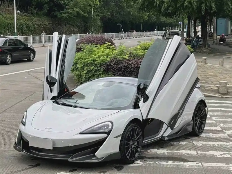 McLaren 570