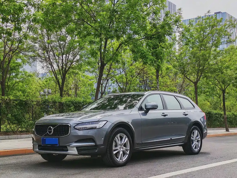 Volvo V90