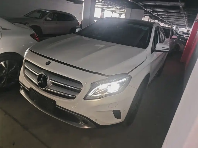 Mercedes-Benz GLA-Class